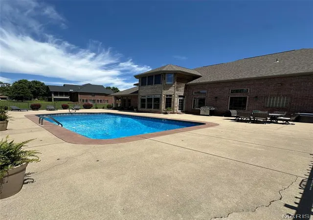 Photo 2 of Single family home for sale at 2421 Candlebark Ln, Lebanon, MO 65536 | MLS# MIS26068283 | Listing updated on 2026-10-28