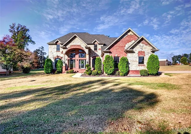 Photo 4 of Single family home for sale at 2421 Candlebark Ln, Lebanon, MO 65536 | MLS# MIS26068283 | Listing updated on 2026-10-28