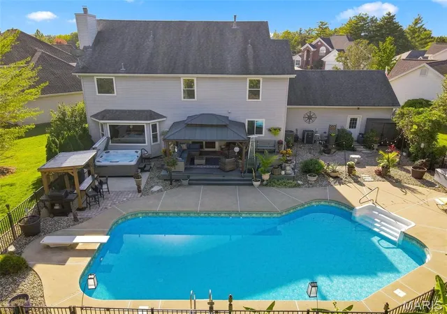 Photo 2 of Single family home for sale at 610 Royal Pine Ct, Lake Saint Louis, MO 63367 | MLS# MIS26068286 | Listing updated on 2026-10-28