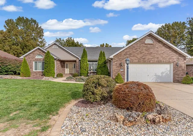 Single family home for sale at 1107 E Woodfield Dr, Alton, IL 62002 | MLS# MIS26068289