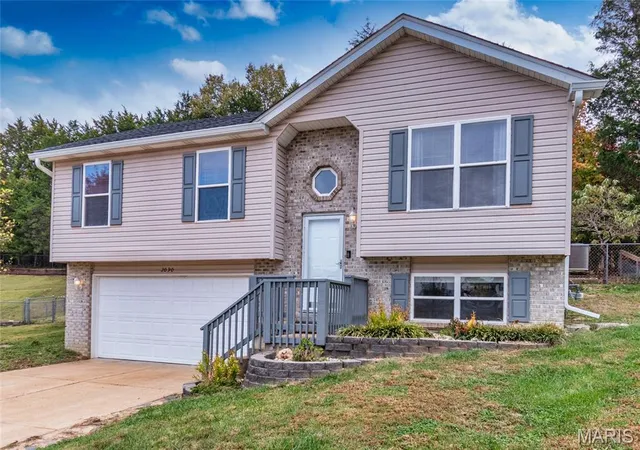 Photo 1 of Single family home for sale at 2090 Camino Real Dr, Herculaneum, MO 63048 | MLS# MIS26068290 | Listing updated on 2026-10-29