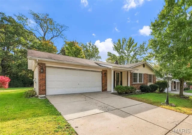 Photo 4 of Single family home for sale at 5686 Dantonaire Pl, Saint Louis, MO 63128 | MLS# MIS26068320 | Listing updated on 2026-10-28