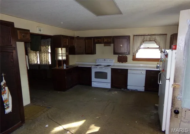 Photo 3 of Sale Pending at 502 S Hamilton St, Marissa, IL 62257 | MLS# MIS26068323 | Listing updated on 2026-10-29