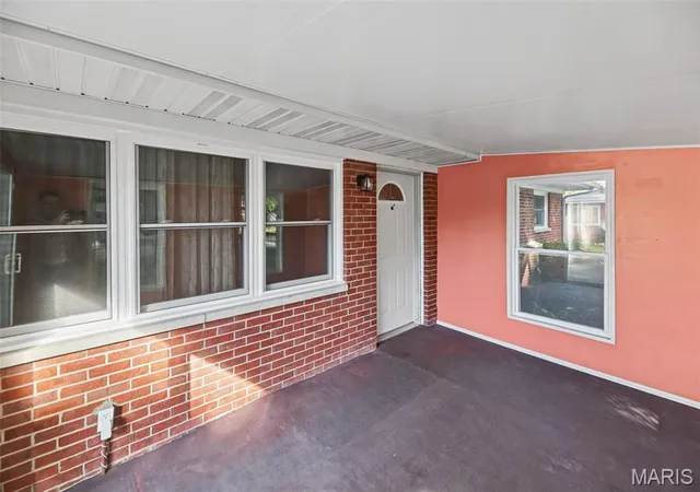 Photo 4 of Single family home for sale at 25 Crossroad Dr, Fairview Heights, IL 62208 | MLS# MIS26068328 | Listing updated on 2026-10-26