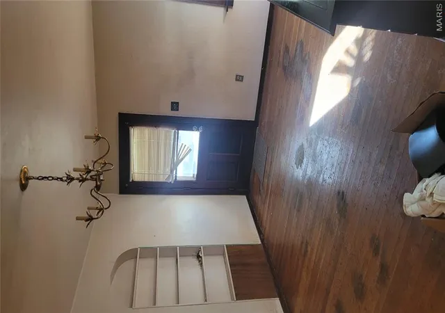 Photo 2 of Single family home for sale at 1124 N Franklin St, Litchfield, IL 62056 | MLS# MIS26068338 | Listing updated on 2026-10-29