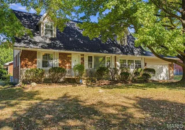 Photo 1 of Single family home for sale at 20 Forest Home Ct, Saint Louis, MO 63137 | MLS# MIS26068350 | Listing updated on 2026-10-29