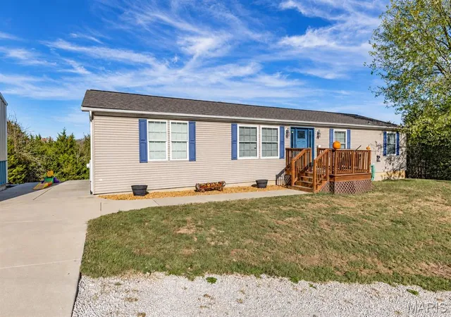 Photo 3 of Manufactured home for sale at 13740 Plattin School Rd, Festus, MO 63028 | MLS# MIS26068378 | Listing updated on 2026-10-26