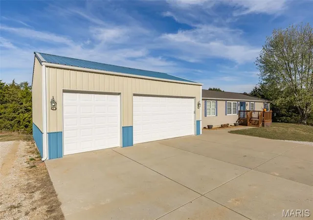 Photo 3 of Manufactured home for sale at 13740 Plattin School Rd, Festus, MO 63028 | MLS# MIS26068378 | Listing updated on 2026-10-26