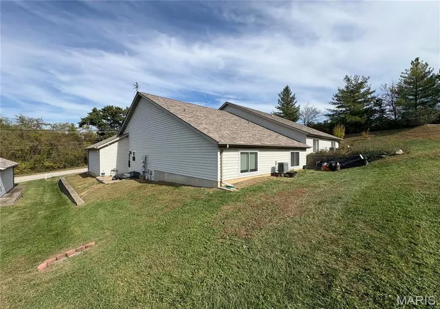 Photo 1 of Single family home for sale at 1496 E Rose Ln, Washington, MO 63090 | MLS# MIS26068379 | Listing updated on 2026-10-30
