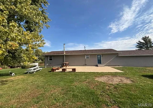 Photo 3 of Single family home for sale at 2310 Hwy D, Philadelphia, MO 63463 | MLS# MIS26068391 | Listing updated on 2026-10-27