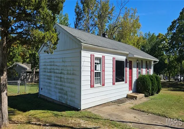 Photo 4 of Single family home for sale at 614 Westwood Dr, Ironton, MO 63650 | MLS# MIS26068398 | Listing updated on 2026-10-28