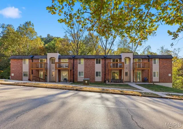 Photo 1 of Condo for sale at 2808 Black Forest Dr #F, Saint Louis, MO 63129 | MLS# MIS26068406 | Listing updated on 2026-10-30