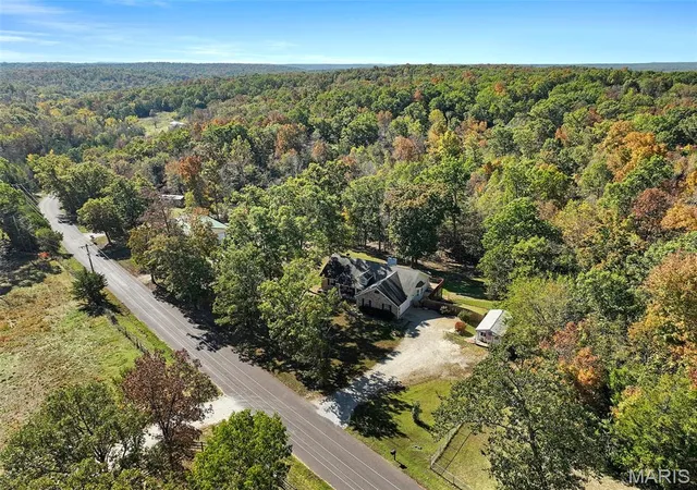 Photo 3 of Single family home for sale at 13029 Mammoth Rd, De Soto, MO 63020 | MLS# MIS26068411 | Listing updated on 2026-10-29