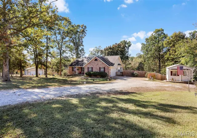 Photo 1 of Single family home for sale at 13029 Mammoth Rd, De Soto, MO 63020 | MLS# MIS26068411 | Listing updated on 2026-10-29