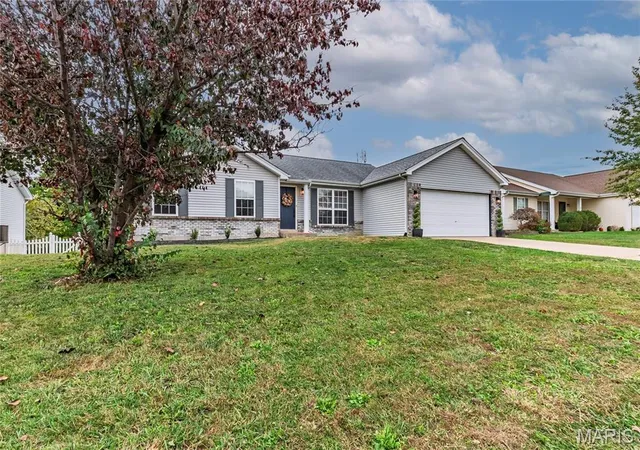 Photo 1 of Single family home for sale at 236 Royallmanor Ln, O Fallon, MO 63368 | MLS# MIS26068415 | Listing updated on 2026-10-30