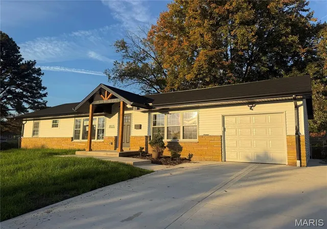 Photo 1 of Single family home for sale at 8135 Rockwood Dr, Saint Louis, MO 63123 | MLS# MIS26068423 | Listing updated on 2026-10-29