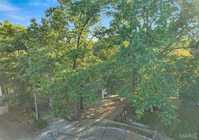 Photo 4 of Single family home for sale at 11 Kensington, Collinsville, IL 62234 | MLS# MIS26068431 | Listing updated on 2026-10-28