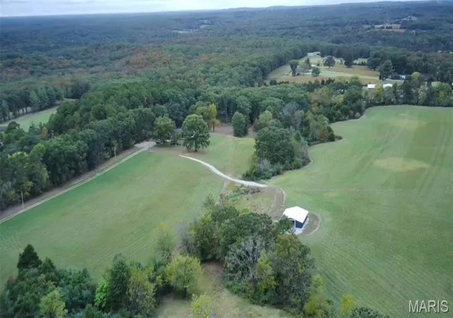 Photo 3 of Single family home for sale at 542 Highway O, Cuba, MO 65453 | MLS# MIS26068432 | Listing updated on 2026-10-27