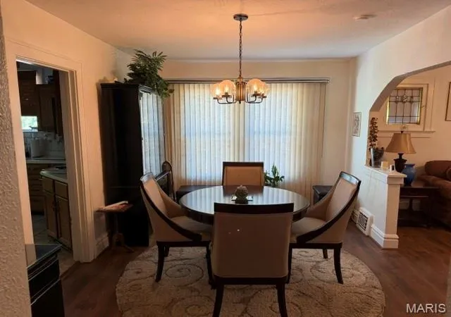 Photo 4 of Single family home for sale at 7329 Park Dr, Saint Louis, MO 63133 | MLS# MIS26068433 | Listing updated on 2026-10-27