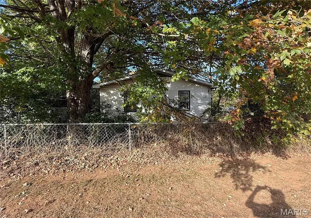 Photo 3 of Single family home for sale at 706 N St Joe Dr, Park Hills, MO 63601 | MLS# MIS26068437 | Listing updated on 2026-10-26