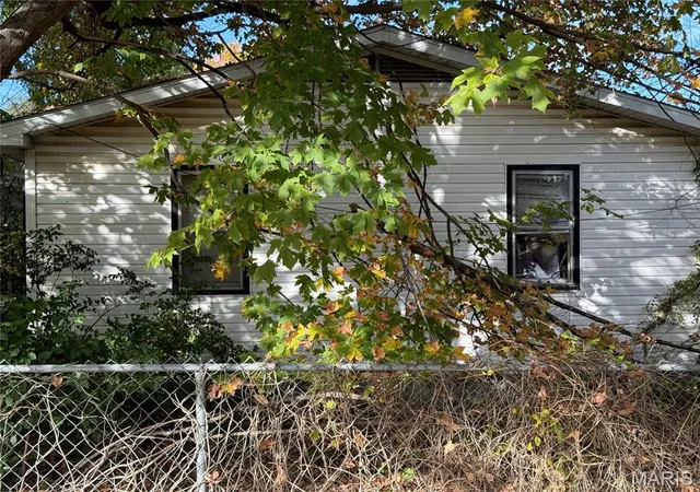 Photo 4 of Single family home for sale at 706 N St Joe Dr, Park Hills, MO 63601 | MLS# MIS26068437 | Listing updated on 2026-10-26