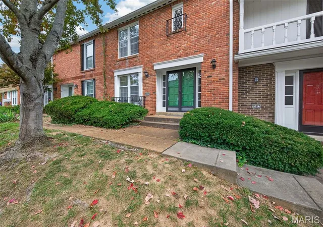 Photo 1 of Townhouse for sale at 13419 Forestlac Dr, Saint Louis, MO 63141 | MLS# MIS26068443 | Listing updated on 2026-10-29