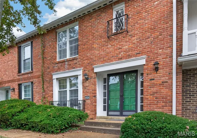Photo 1 of Townhouse for sale at 13419 Forestlac Dr, Saint Louis, MO 63141 | MLS# MIS26068443 | Listing updated on 2026-10-29