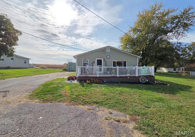Photo 1 of Single family home for sale at 31595 Old Monticello Rd, Canton, MO 63435 | MLS# MIS26068451 | Listing updated on 2026-10-26