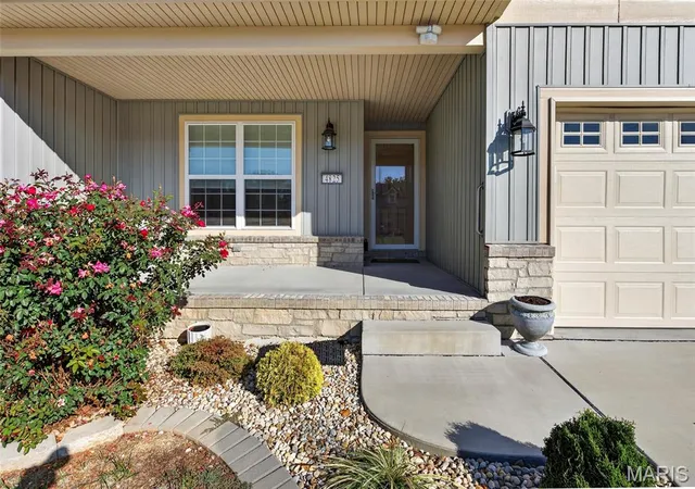 Photo 3 of Condo for sale at 4825 Azalea Pl, Alton, IL 62002 | MLS# MIS26068471 | Listing updated on 2026-10-28