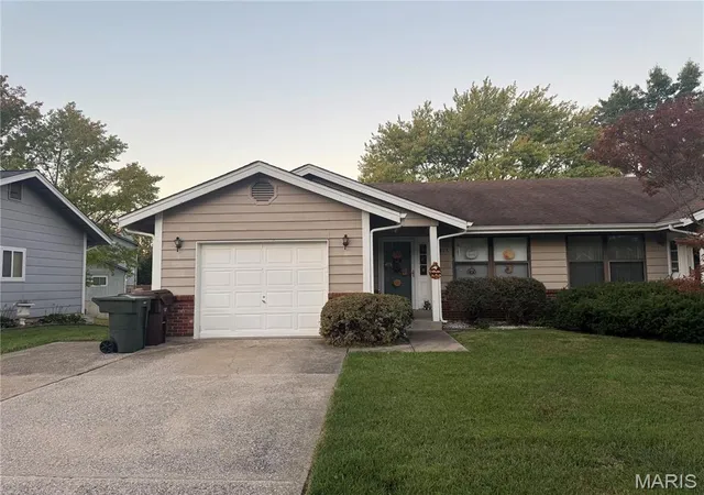 Photo 1 of Multi family home for sale at 313 Della Dr, Saint Peters, MO 63376 | MLS# MIS26068483 | Listing updated on 2026-10-28