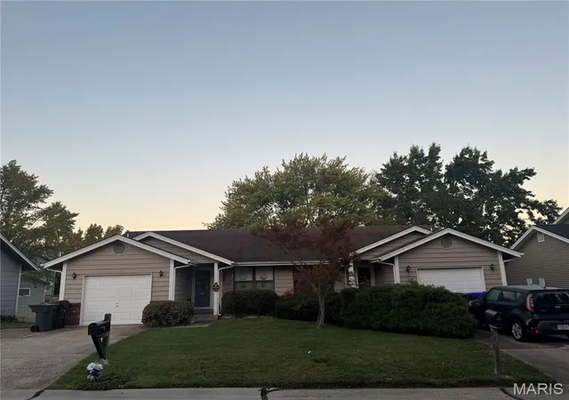 Photo 3 of Multi family home for sale at 313 Della Dr, Saint Peters, MO 63376 | MLS# MIS26068483 | Listing updated on 2026-10-28