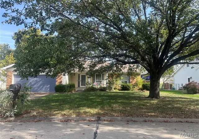 Photo 1 of Sale Pending at 334 Carriage Trl Ct, O Fallon, MO 63368 | MLS# MIS26068512 | Listing updated on 2026-10-28