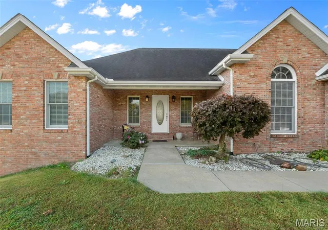 Photo 2 of Single family home for sale at 1537 County Rd 618, Cape Girardeau, MO 63701 | MLS# MIS26068530 | Listing updated on 2026-10-31