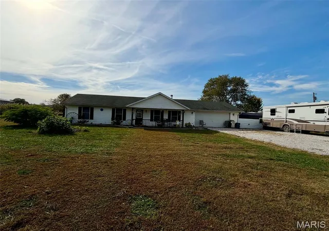 Photo 1 of Single family home for sale at 12850 Saverton Dr, Saverton, MO 63467 | MLS# MIS26068535 | Listing updated on 2026-10-28