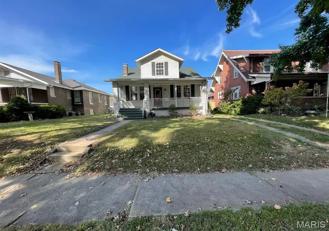 Photo 1 of Single family home for sale at 2519 Cleveland Blvd, Granite City, IL 62040 | MLS# MIS26068539 | Listing updated on 2026-10-26