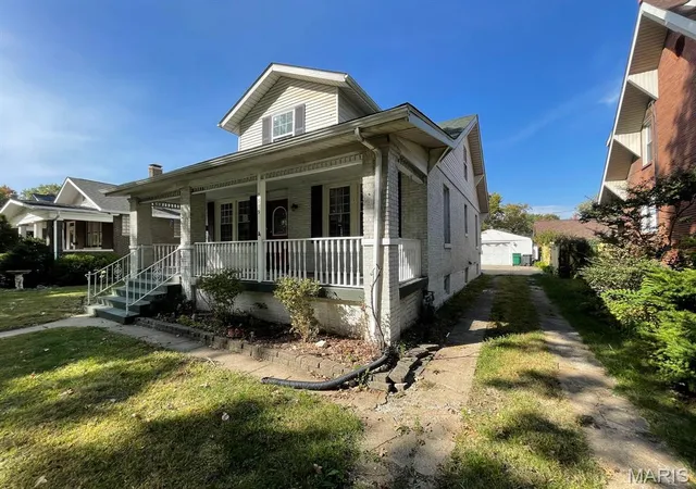 Photo 3 of Single family home for sale at 2519 Cleveland Blvd, Granite City, IL 62040 | MLS# MIS26068539 | Listing updated on 2026-10-26