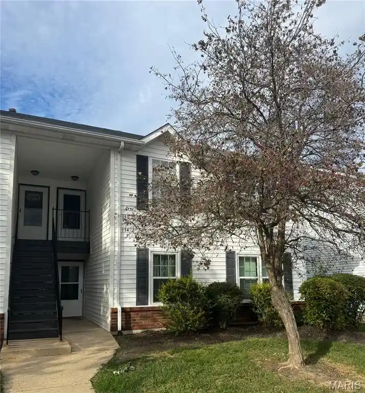 Listing Photo 1 - Condo for sale in 136 Old Buggy Ct located at 136 Old Buggy Ct, Saint Peters, MO 63304 - Unit 136 Old Buggy Ct