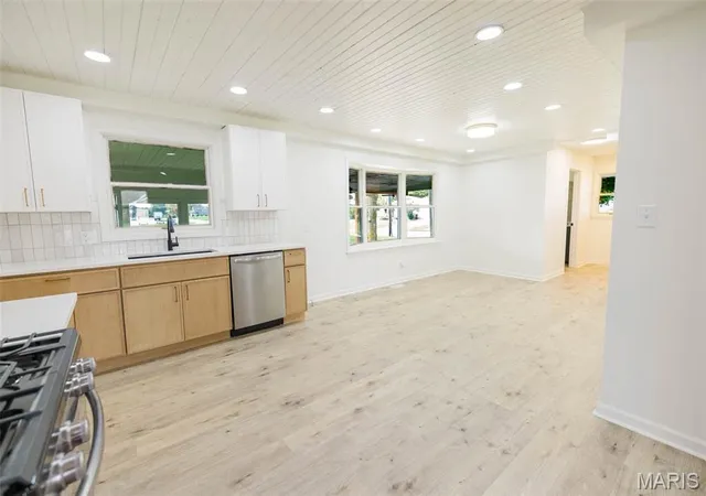 Photo 3 of Single family home for sale at 1017 Pocahontas Ave, Palmyra, MO 63461 | MLS# MIS26068547 | Listing updated on 2026-10-29