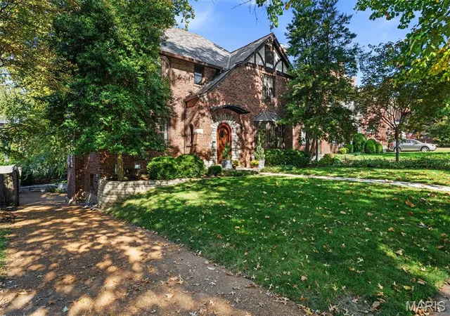 Photo 1 of Single family home for sale at 541 Purdue Ave, Saint Louis, MO 63130 | MLS# MIS26068557 | Listing updated on 2026-10-31