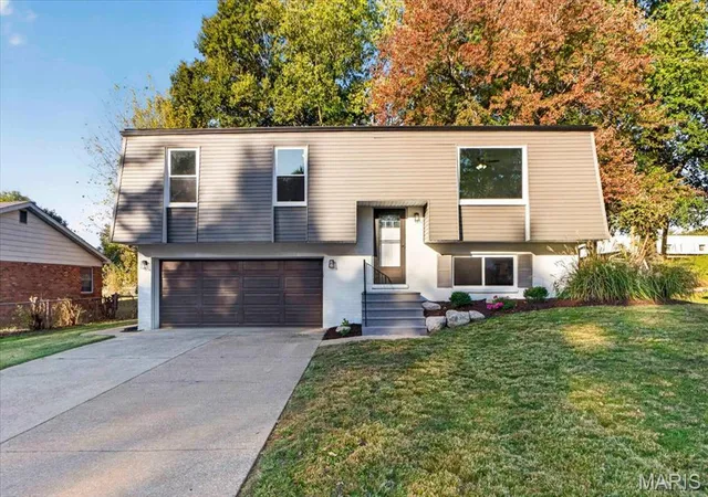 Photo 1 of Single family home for sale at 117 Las Olas Dr, Belleville, IL 62221 | MLS# MIS26068559 | Listing updated on 2026-10-26