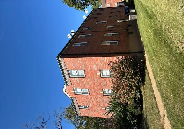 Photo 3 of Multi family home for sale at 7162 Jamieson Ave, Saint Louis, MO 63109 | MLS# MIS26068563 | Listing updated on 2026-10-28