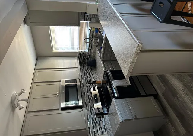 Photo 4 of Multi family home for sale at 7162 Jamieson Ave, Saint Louis, MO 63109 | MLS# MIS26068563 | Listing updated on 2026-10-28