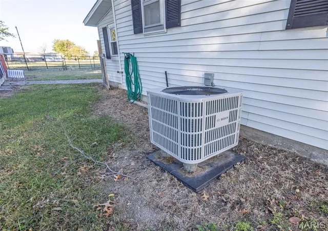 Photo 2 of Single family home for sale at 404 Main, Center, MO 63436 | MLS# MIS26068566 | Listing updated on 2026-10-26