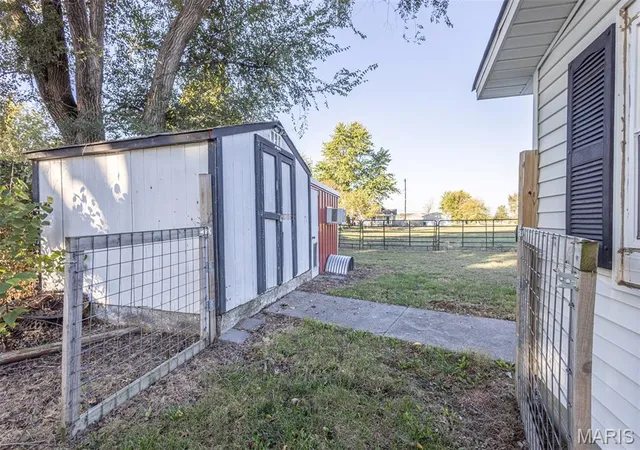 Photo 3 of Single family home for sale at 404 Main, Center, MO 63436 | MLS# MIS26068566 | Listing updated on 2026-10-26
