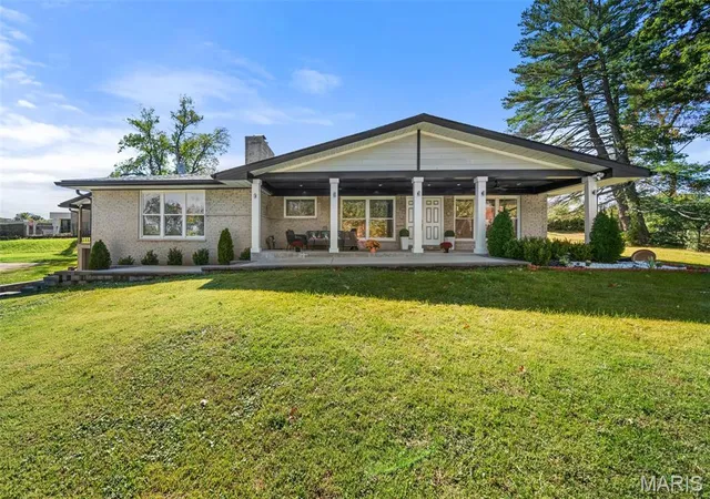 Single family home for sale at 9443 Oakwood Manor Ln, Saint Louis, MO 63126 | MLS# MIS26068573