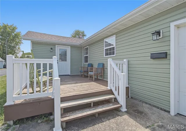 Photo 3 of Single family home for sale at 1905 N Jackson St, Litchfield, IL 62056 | MLS# MIS26068579 | Listing updated on 2026-10-27