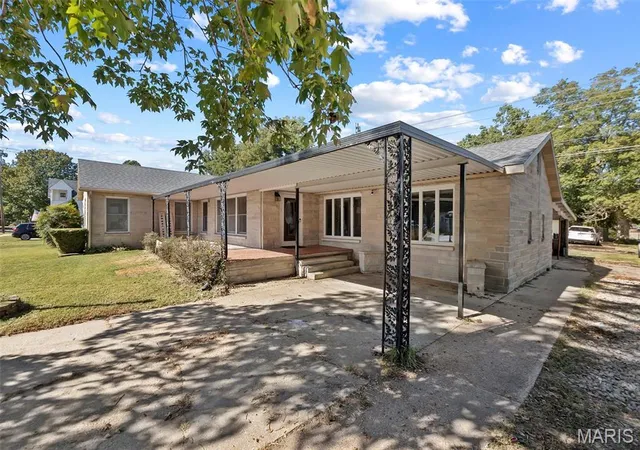 Photo 1 of Single family home for sale at 501 W Sturdivant St, Advance, MO 63730 | MLS# MIS26068599 | Listing updated on 2026-10-26