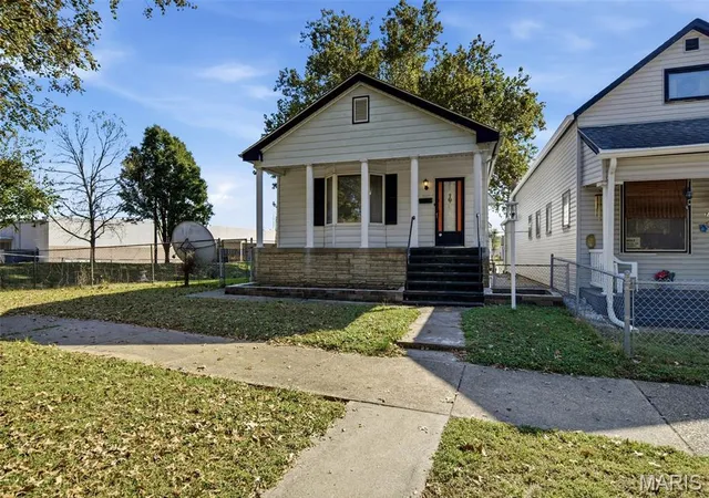 Photo 1 of Single family home for sale at 7400 S Grand Ave, Saint Louis, MO 63111 | MLS# MIS26068609 | Listing updated on 2026-10-28