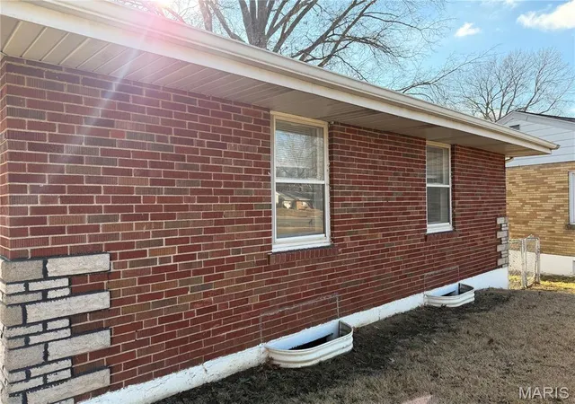 Photo 1 of Single family home for sale at 1110 Jennings Sta Rd, Saint Louis, MO 63137 | MLS# MIS26068617 | Listing updated on 2026-10-27