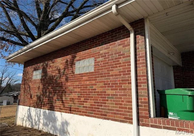 Photo 2 of Single family home for sale at 1110 Jennings Sta Rd, Saint Louis, MO 63137 | MLS# MIS26068617 | Listing updated on 2026-10-27